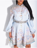 Robe courte à motifs et boutons