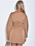 Robe courte col bateau effet cintrée à la taille