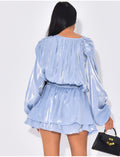 Petite robe courte à volants à nouer à la taille