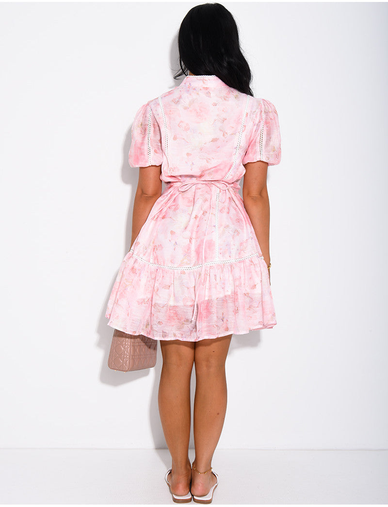 Robe courte imprimée fleurs et boutons perles