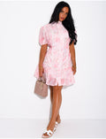 Robe courte imprimée fleurs et boutons perles