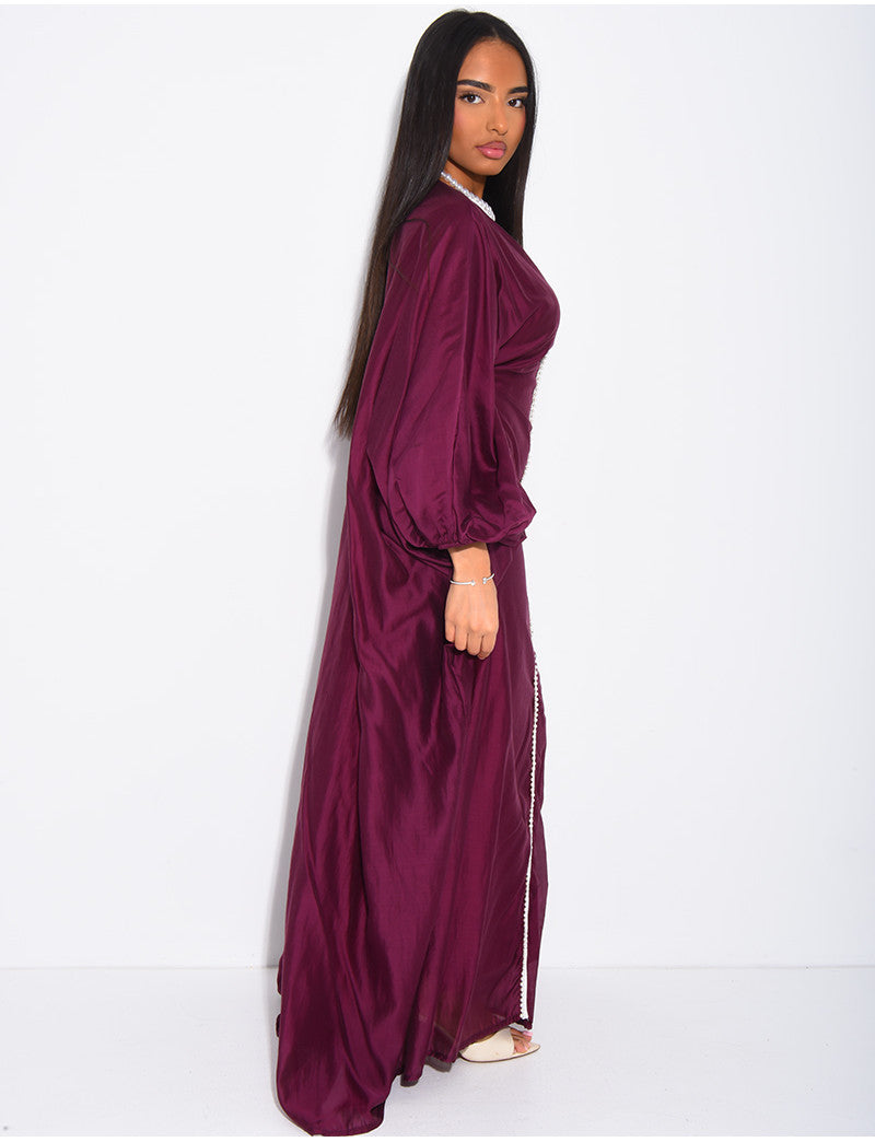 Abaya papillon en voile à liseré perlée