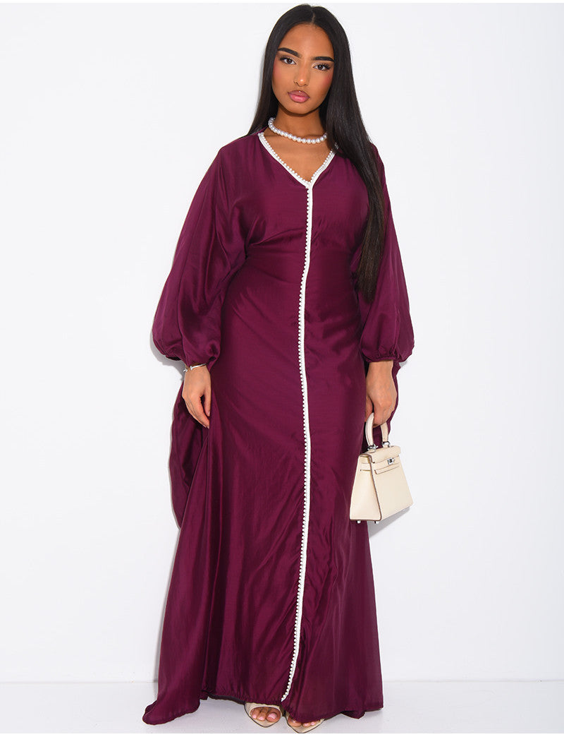 Abaya papillon en voile à liseré perlée