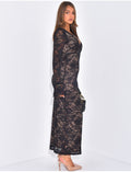 Robe longue en dentelle à manches évasées