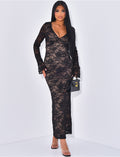 Robe longue en dentelle à manches évasées