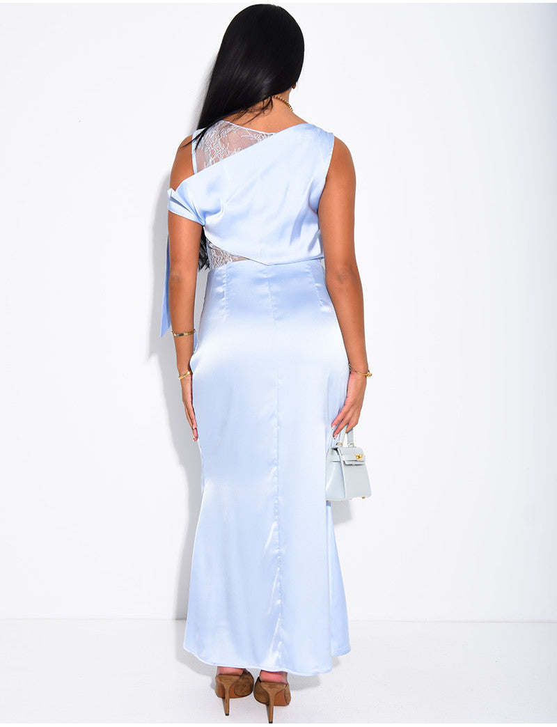 Robe longue en satin à doublure en dentelle