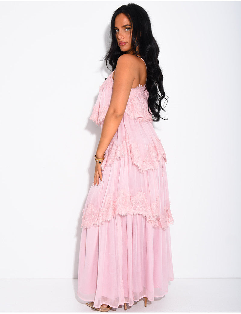 Robe longue en voile et dentelle à volants