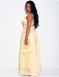 Robe longue corset en voile fleurie avec ceinture assortie