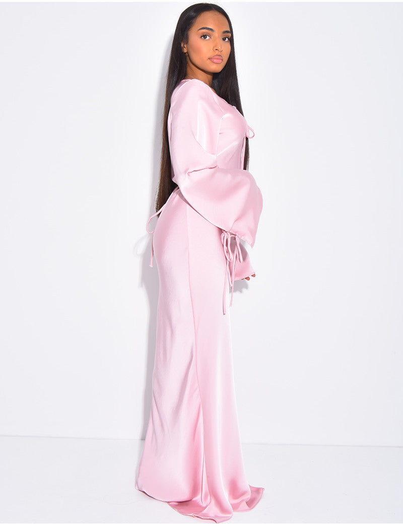 Robe très longue en satin premium à nouer