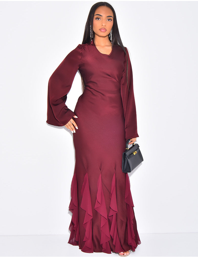 Robe très longue en satin premium à volants
