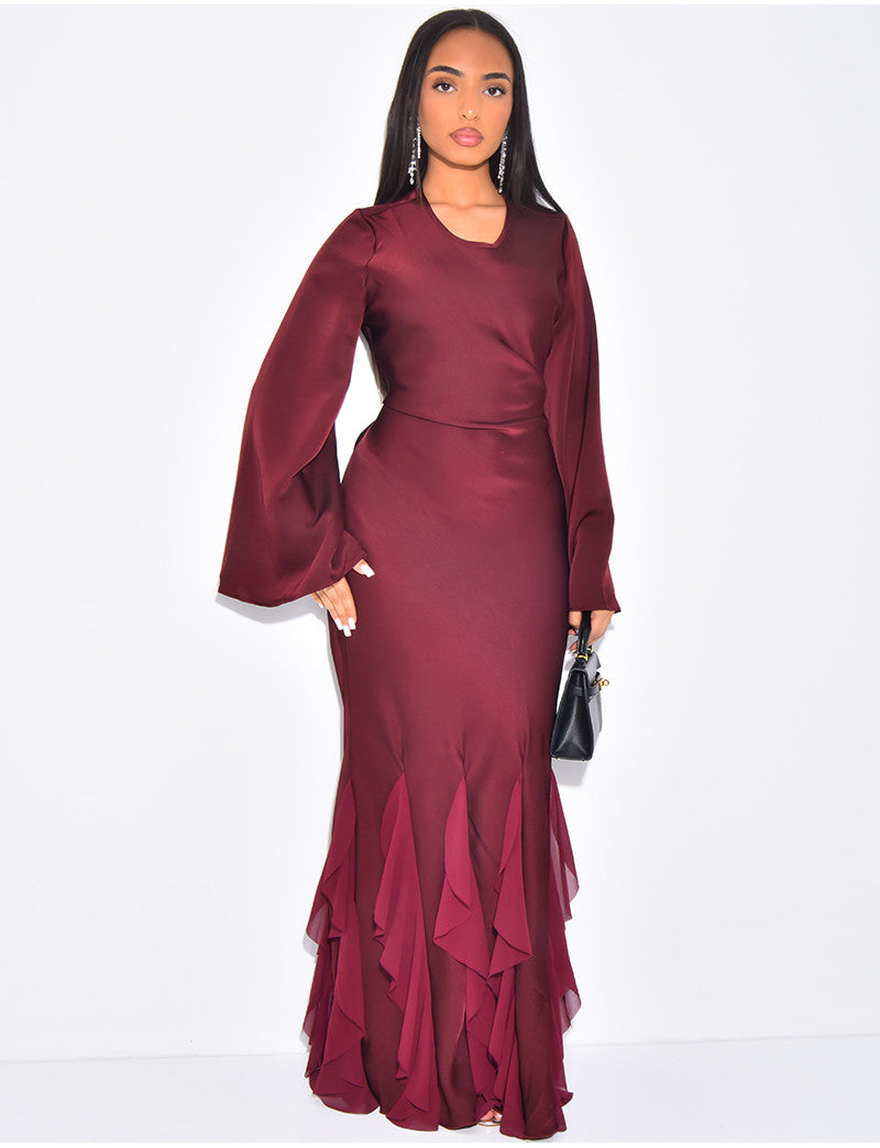 Robe très longue en satin premium à volants