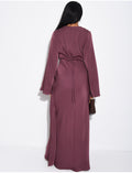 Robe longue en satin effet surjupe à bijoux à la taille