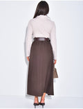 Robe longue bi-matière avec ceinture à la taille