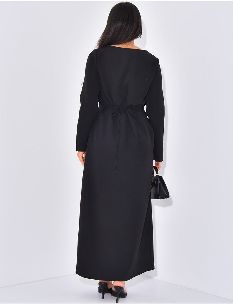 Robe longue col carré boutonnée à nouer dans le dos