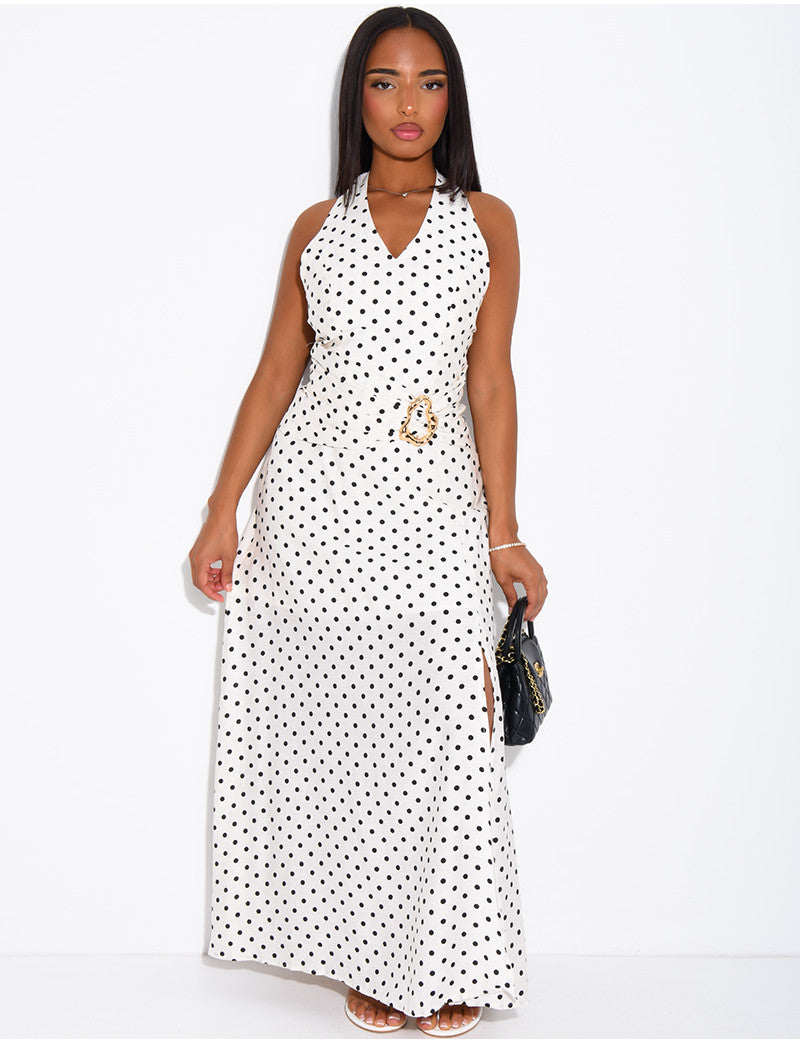 Robe longue dos nu à pois et broche à la taille