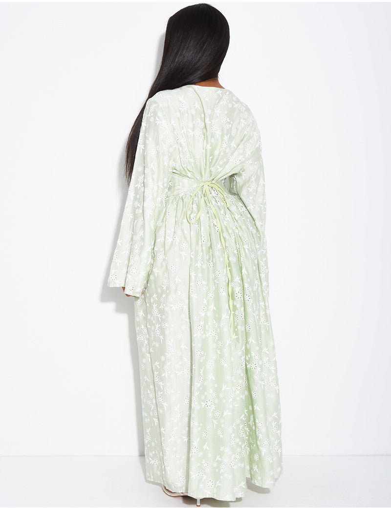 Robe longue doublée à motifs fleurs brodées