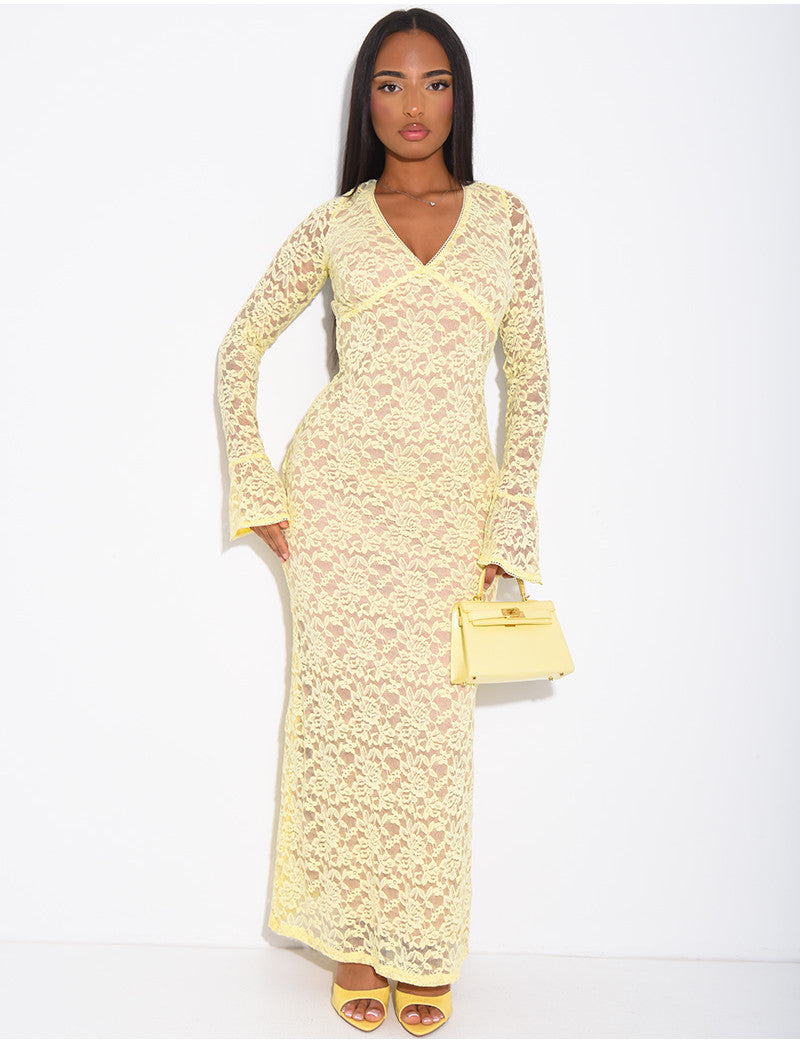 Robe longue en dentelle à manches évasées