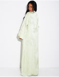 Abaya en satin à motifs en relief et boutons style asiatique