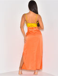 Robe longue en satin ajourée