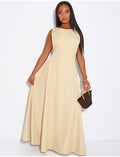 Robe très longue cintrée à la taille et évasée
