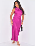Robe longue sans manche en satin à col drapé