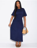 Robe mi-longue texturée effet froncé