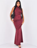 Robe longue moulante en satin effet froncé et dos nu