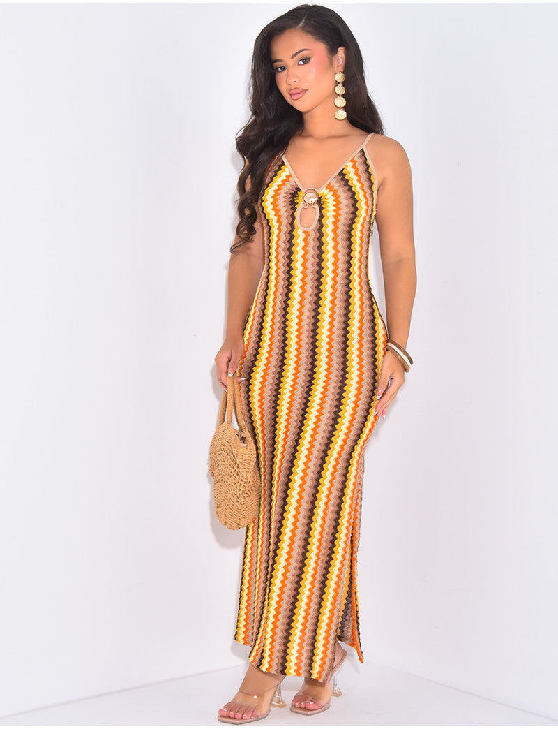 Robe multicolore en crochet à fines et bretelles & bijoux coquillages