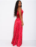 Robe longue en satin à pois et empiècement en dentelle