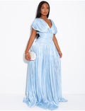 Robe longue dos nu en satin irisée à fente