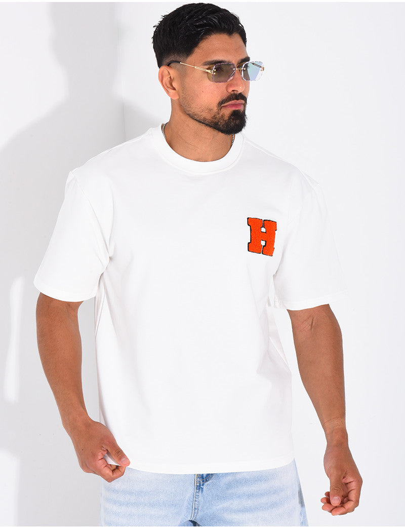 T-shirt avec la lettre H