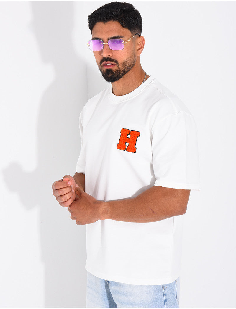 T-shirt avec la lettre H