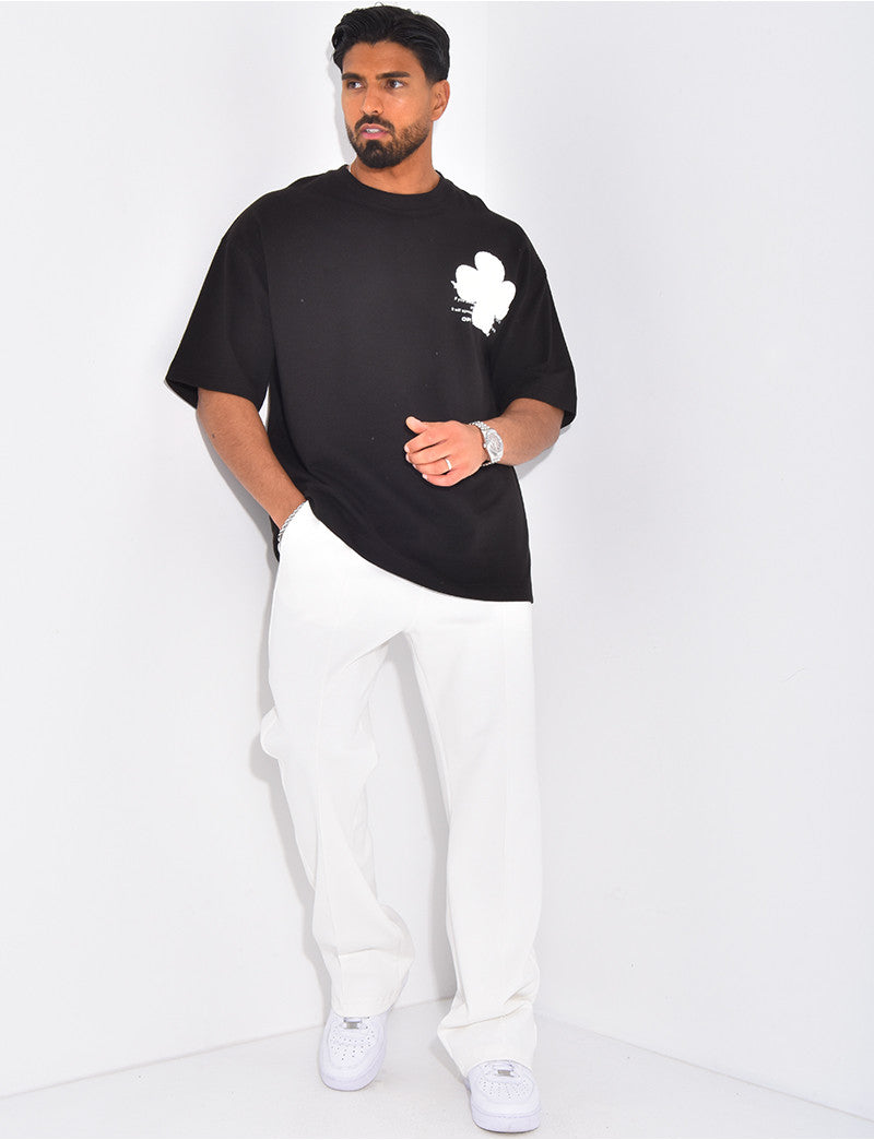 T-shirt avec trèfle brodé