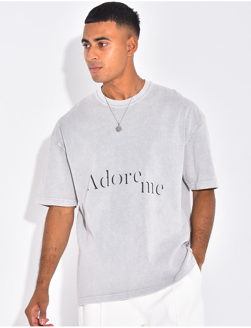T-shirt washed "Adore me"