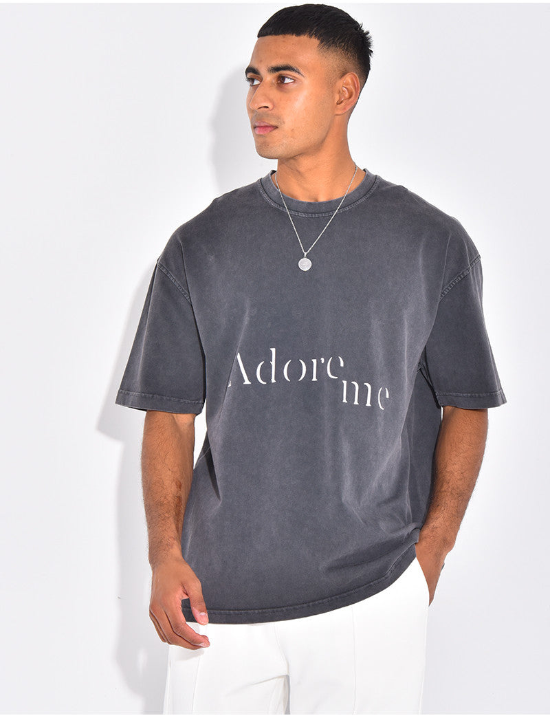 T-shirt washed "Adore me"