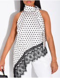Top en satin asymétrique à pois et dentelle