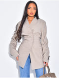 Manteau cintrée effet cache coeur à serrer dans le dos