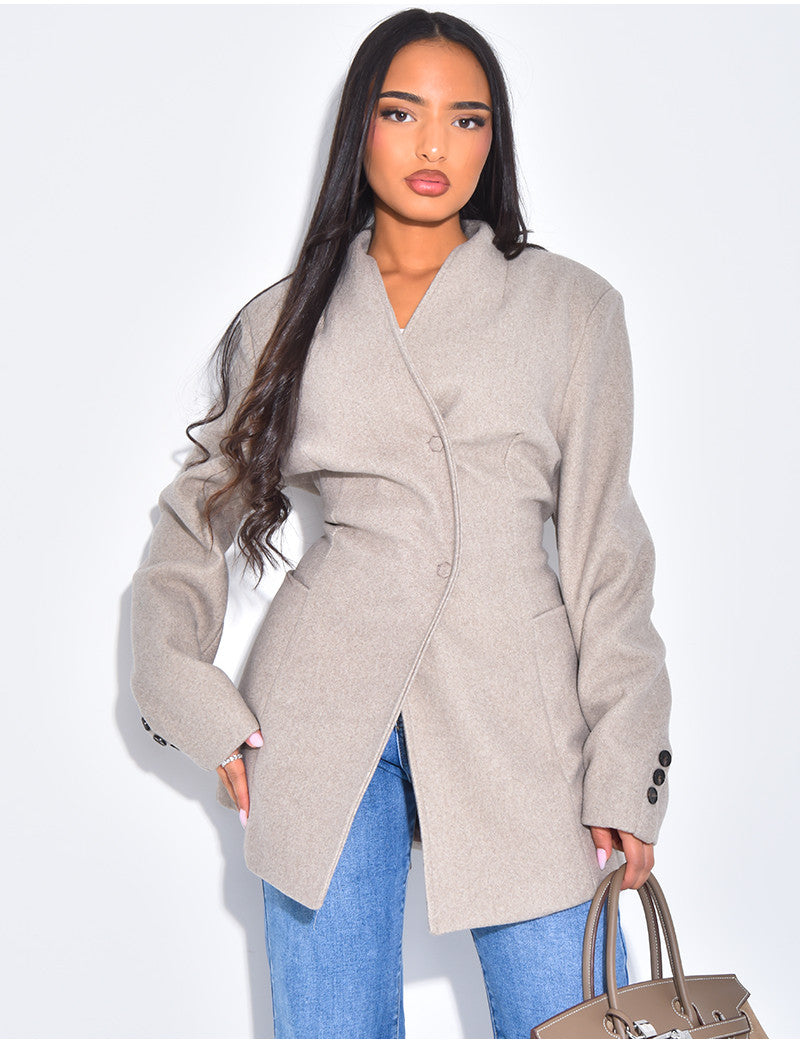 Manteau cintrée effet cache coeur à serrer dans le dos