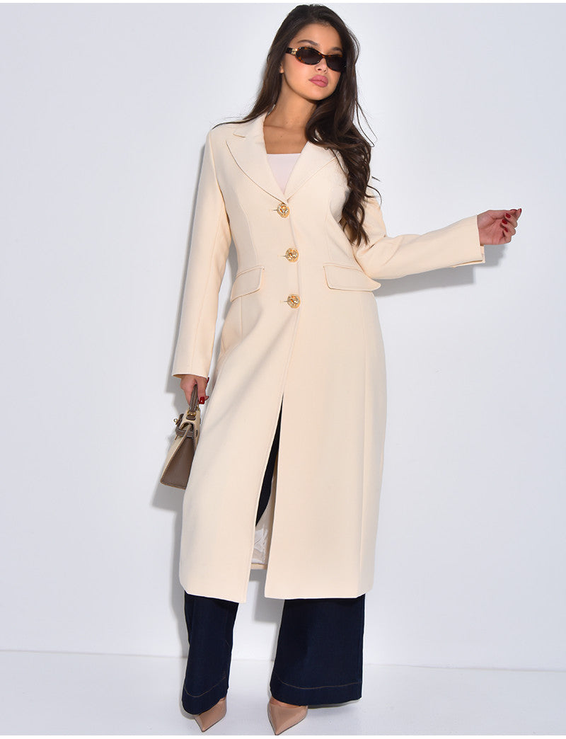 Manteau très cintré à boutons dorés