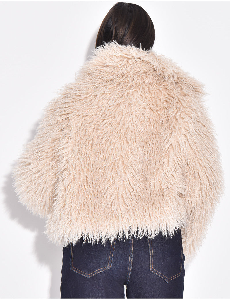 Manteau court à fourrure fluffy