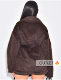 OUTLET| Manteau cache-coeur effet fausse fourrure à broche dorée
