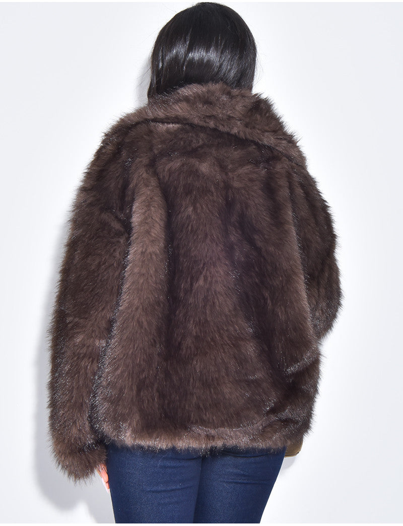 Veste courte en fausse fourrure marron froid