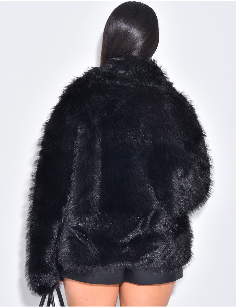 Veste courte en fausse fourrure à col rabattu