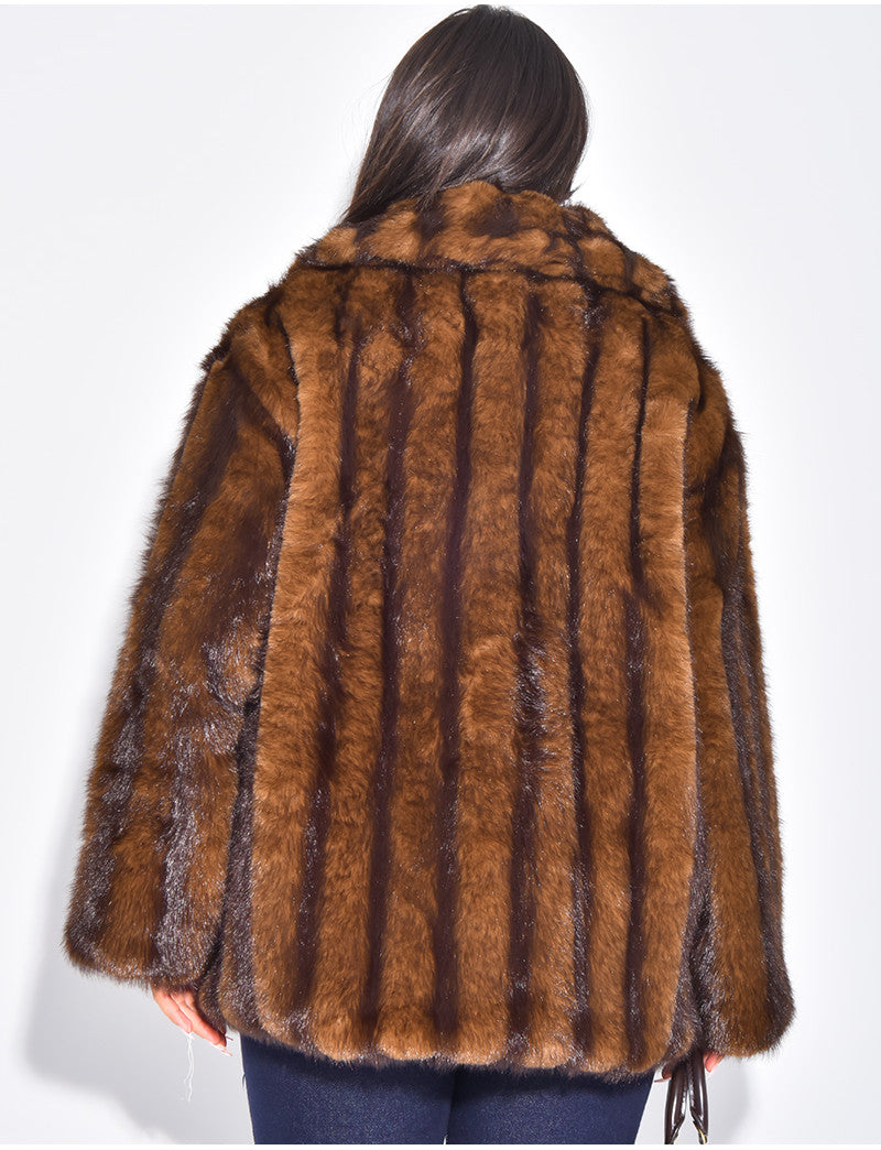 Manteau mi-long en fausse fourrure