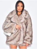 Manteau mi long en fausse fourrure