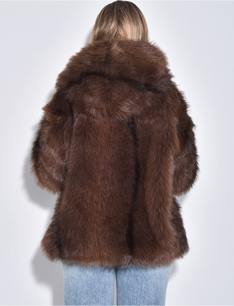 Veste en fausse fourure à capuche