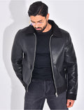 Veste en similicuir aux extrémitées contrastantes