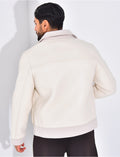 Veste en similicuir aux extrémitées contrastantes