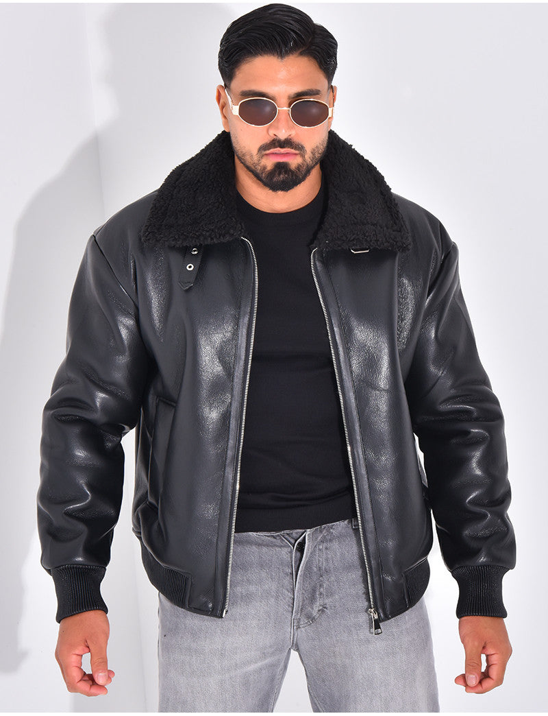 Veste en similicuir avec fourrure au col