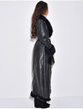 Manteau très long en similicuir fourré à bordures en fausse fourrure